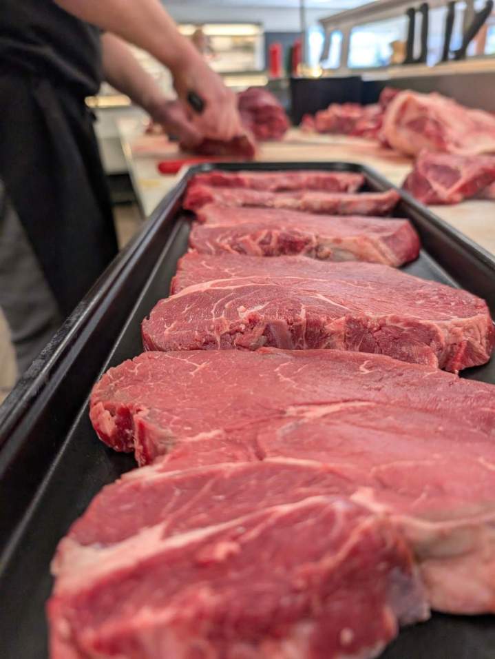 Préparation viandes fraîches pour boîtes économiques Sainte-Anne-de-Beaupré